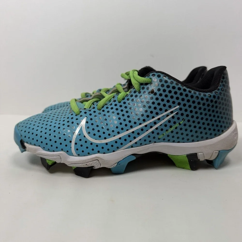 Nike lace up